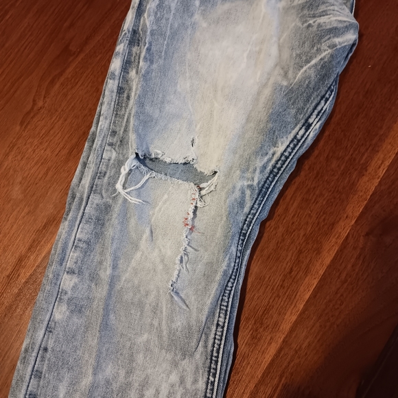 Akoo distressed jeans - Picture 8 of 8